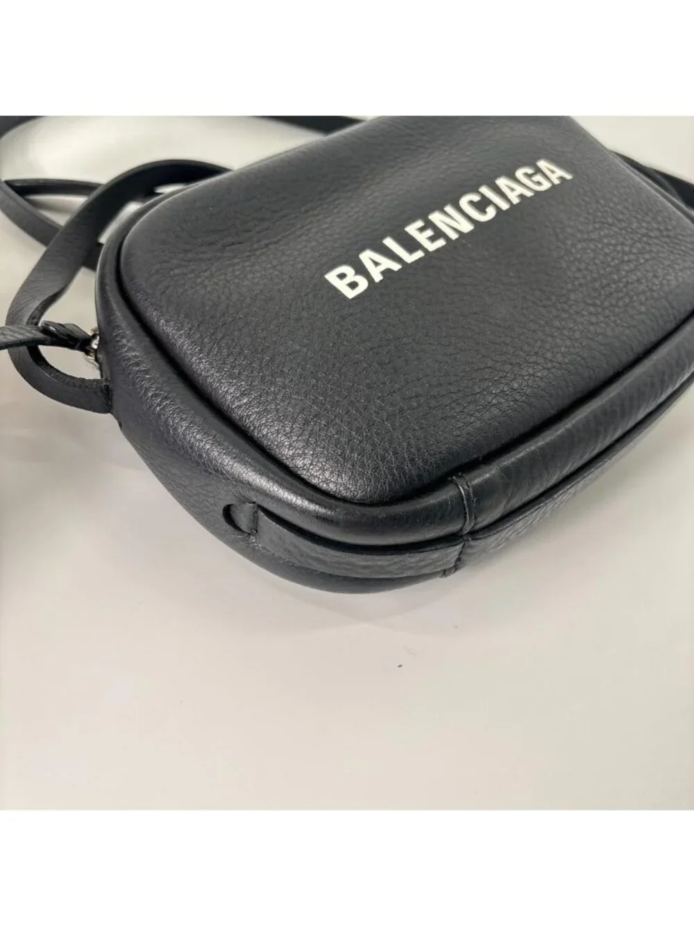 Balenciaga Everyday Camera Bag XS Black - Picture 7 of 11
